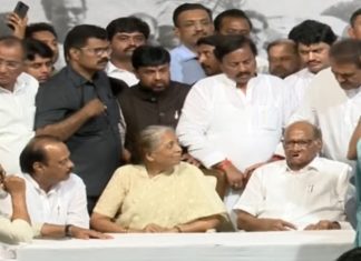 राष्ट्रवादी काँग्रेसचं अध्यक्षपद सोडण्याचा शरद पवार यांचा निर्णय