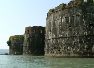 जंजिरा किल्ला पर्यटकांसाठी तीन महिने बंद