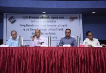 ईव्हीएम आणि व्हीव्हीपॅटविषयी जनजागृतीवर भर द्या – मुख्य निवडणूक अधिकारी श्रीकांत देशपांडे