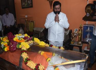 मुख्यमंत्री, उपमुख्यमंत्र्यांनी घेतले ज्येष्ठ अभिनेत्री सुलोचनादीदींच्या पार्थिवाचे अंत्यदर्शन