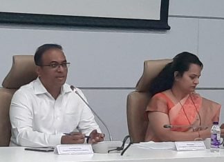 मतदार याद्या बारकाईने अद्ययावत करा – जिल्हाधिकारी डॉ. राजेश देशमुख