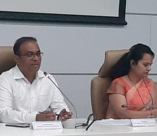 मतदार याद्या बारकाईने अद्ययावत करा – जिल्हाधिकारी डॉ. राजेश देशमुख