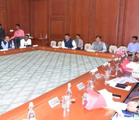 आयुष्मान भारत योजना आणि महात्मा जोतिबा फुले आरोग्य योजना यांचा एकत्रित लाभ देणारी कार्ड वितरित करण्यात येणार