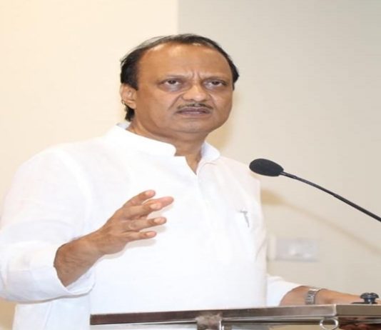 शरद पवार यांनी थांबावं, मार्गदर्शक म्हणून काम करावं आणि मला नेतृत्त्व करु द्यावं – अजित पवार