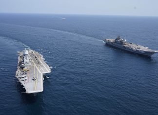 आयएनएस विक्रमादित्य आणि आयएनएस विक्रांतचा एकत्रित सराव