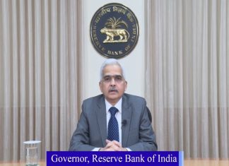 नागरिकांनी २ हजार रुपये मूल्याच्या, सुमारे ५० टक्के नोटा बँकेत जमा केल्या किंवा बदलून घेतल्या असल्याची शक्तीकांत दास यांची माहिती