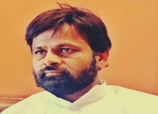 सरकारनं दुधाच्या भावात वाढ आणि दुधाचं धोरण ठरवावं अशी लक्ष्मण हाके यांची मागणी