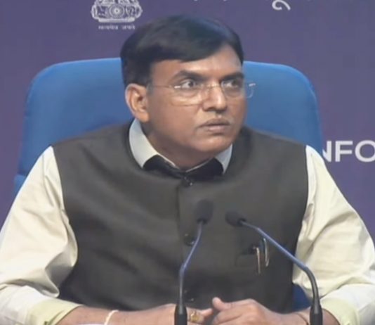 शेतकऱ्यांसाठी तीन लाख ७० हजार कोटी रुपयांची आर्थिक प्रोत्साहन योजना केंद्र सरकारकडून जाहीर