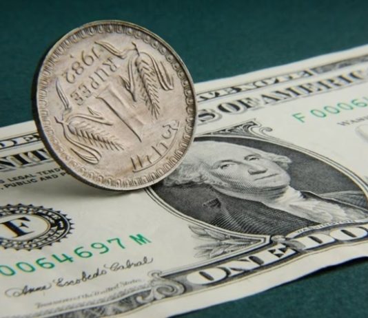 भारताची गेल्या महिन्यात अंदाजे ६० अब्ज ९ कोटी डॉलर्सची निर्यात