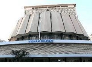 विधानसभेत कामगारांच्या मुद्यावर विरोधक आक्रमक