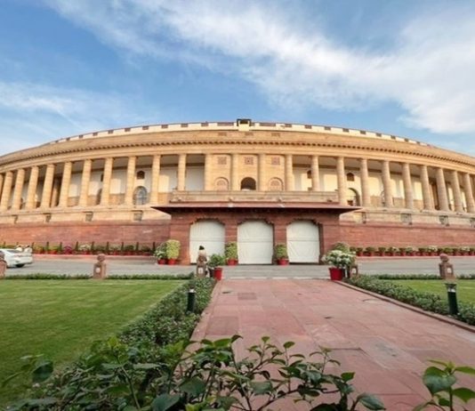 मणिपूर हिंसाचाराच्या मुद्यावरुन संसदेच्या दोन्ही सभागृहांमधे आजही गदारोळ