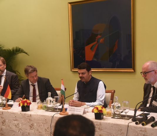 ऊर्जा क्षेत्रात जर्मनीशी सहकार्य वाढवणार – उपमुख्यमंत्री देवेंद्र फडणवीस