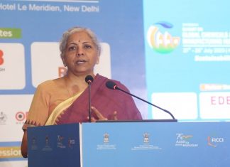 देशाला रसायन आणि पेट्रोरसायन क्षेत्रातलं उत्पादन केंद्र बनवण्याच्या दृष्टीनं उत्पादकतेवर आधारित प्रोत्साहन योजनेचा विचार सरकार करेल – अर्थमंत्री