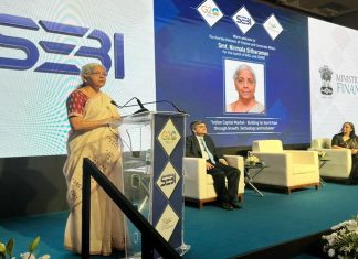 गेल्या १० वर्षात देशातल्या बाजारपेठांचं भांडवली मूल्य मोठ्या प्रमाणात वाढल्याचं केंद्रीय अर्थमंत्री यांचं प्रतिपादन