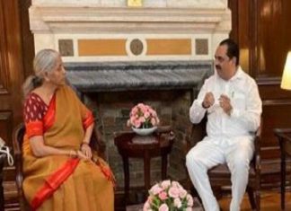 आपत्ती व्यवस्थापनातून दुष्काळग्रस्त भागाला अधिक मदत करण्यासाठी केंद्र शासनाकडे सहकार्याची राज्य सरकारची मागणी