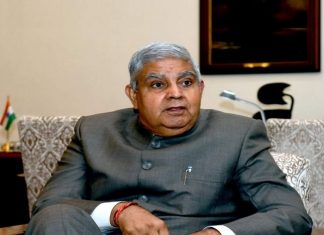 दिवसागणिक बदलतं तंत्रज्ञान हे महसूल अधिकाऱ्यांसमोर खरं आव्हान असून, यावर मात करुन करदात्यांच्या तक्रारी सोडवण्यासाठी तत्परता दाखवण्याचं आवाहन – उपराष्ट्रपती