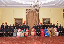 भारतीय टपाल सेवेच्या प्रशिक्षणार्थी अधिकाऱ्यांनी आज राष्ट्रपतींची घेतली भेट