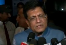 अमेरिकेतनं आयात केलेल्या सफरचंदांवर ५० टक्के आणि अक्रोडवर १०० टक्के शुल्क कायम राहणार