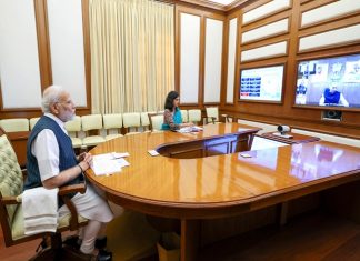 प्रधानमंत्र्यांनी सात राज्यातल्या ८ प्रकल्पांच्या अंमलबजावणीचा घेतला आढावा