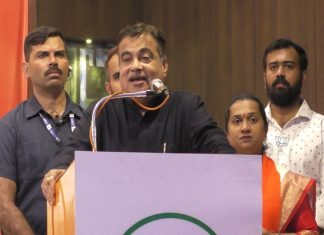 लवकरच रस्त्यांच्या माध्यमातून भारताचा विकास होईल असा नितीन गडकरी यांचा विश्वास