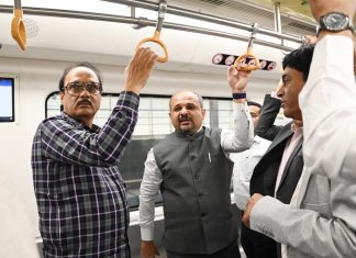 उपमुख्यमंत्री अजित पवार यांचा सिताबर्डी ते खापरी मेट्रो प्रवास