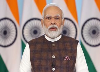 देशाला उज्वल भविष्याकडे नेणं हे या सरकारचं उद्दिष्ट, तर या सरकारला खाली खेचणं हेच विरोधी पक्षाचं उद्दिष्ट आहे अशी प्रधानमंत्र्यांची टीका