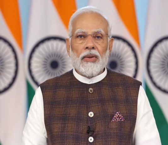 देशाला उज्वल भविष्याकडे नेणं हे या सरकारचं उद्दिष्ट, तर या सरकारला खाली खेचणं हेच विरोधी पक्षाचं उद्दिष्ट आहे अशी प्रधानमंत्र्यांची टीका