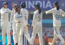 महिला क्रिकेटमधे इंग्लंडविरुद्धच्या कसोटी सामन्यात भारताचा इंग्लंडवर ३४७ धावांनी दणदणीत विजय