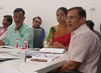 लोकसभा निवडणूक शांततेत पार पाडण्यासाठी आवश्यक सुरक्षा उपाययोजना करा – जिल्हाधिकारी डॉ.सुहास दिवसे