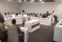 दुर्गम भागातील मतदान केंद्रावर संपर्कासाठी विविध पर्यायी उपाययोजना कराव्यात : जिल्हाधिकारी डॉ. सुहास दिवसे