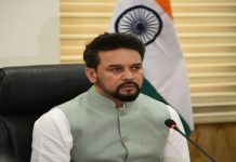 जनधन खात्यांमध्ये २ लाख कोटी रुपये जमा झाल्याची मंत्री अनुराग ठाकूर यांची माहिती