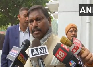 शेतकऱ्यांशी चर्चा करायला सरकार सदैव तयार – केंद्रीय कृषि मंत्री